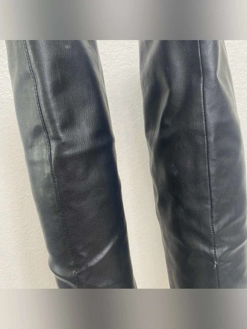 Chinese Laundry Women's Black Faux Leather Knee High Flat Riding Boots Size 5.5